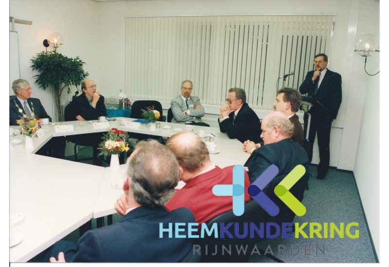 Lobith 09-12-1992 Heropening kantoor `` De Goede Woning`` vlnr. burg. Burgering- onb- H.van Aalten- C.Ikink- onb.-onb - Theo Pastoor (de leere) -onb.onb. (1)